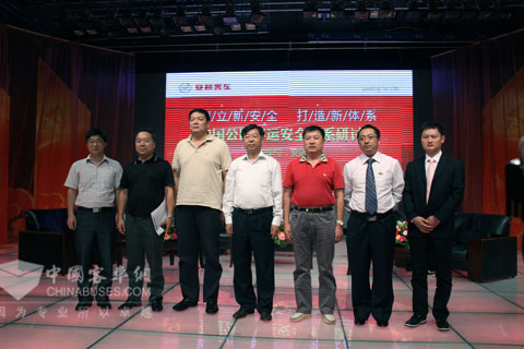 无码AV大香线蕉伊人久久