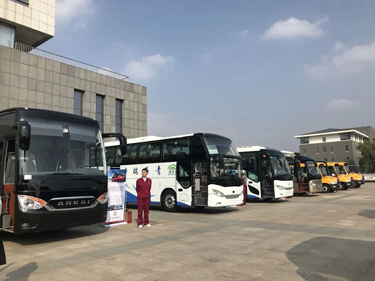 无码AV大香线蕉伊人久久