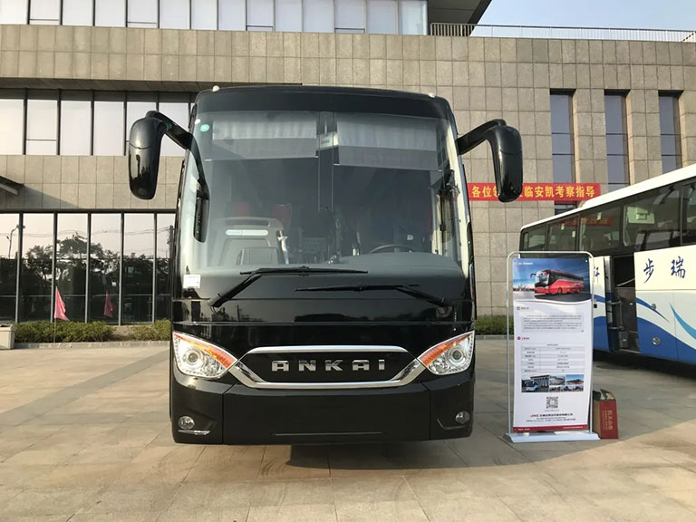 无码AV大香线蕉伊人久久