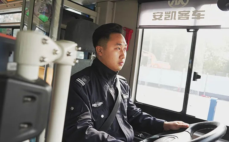 无码AV大香线蕉伊人久久