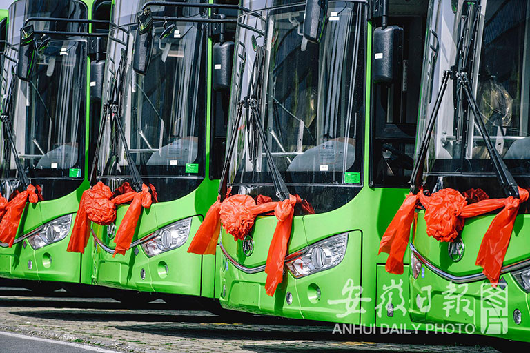 无码AV大香线蕉伊人久久