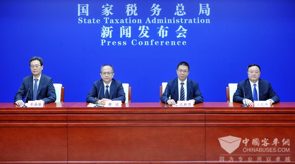 无码AV大香线蕉伊人久久